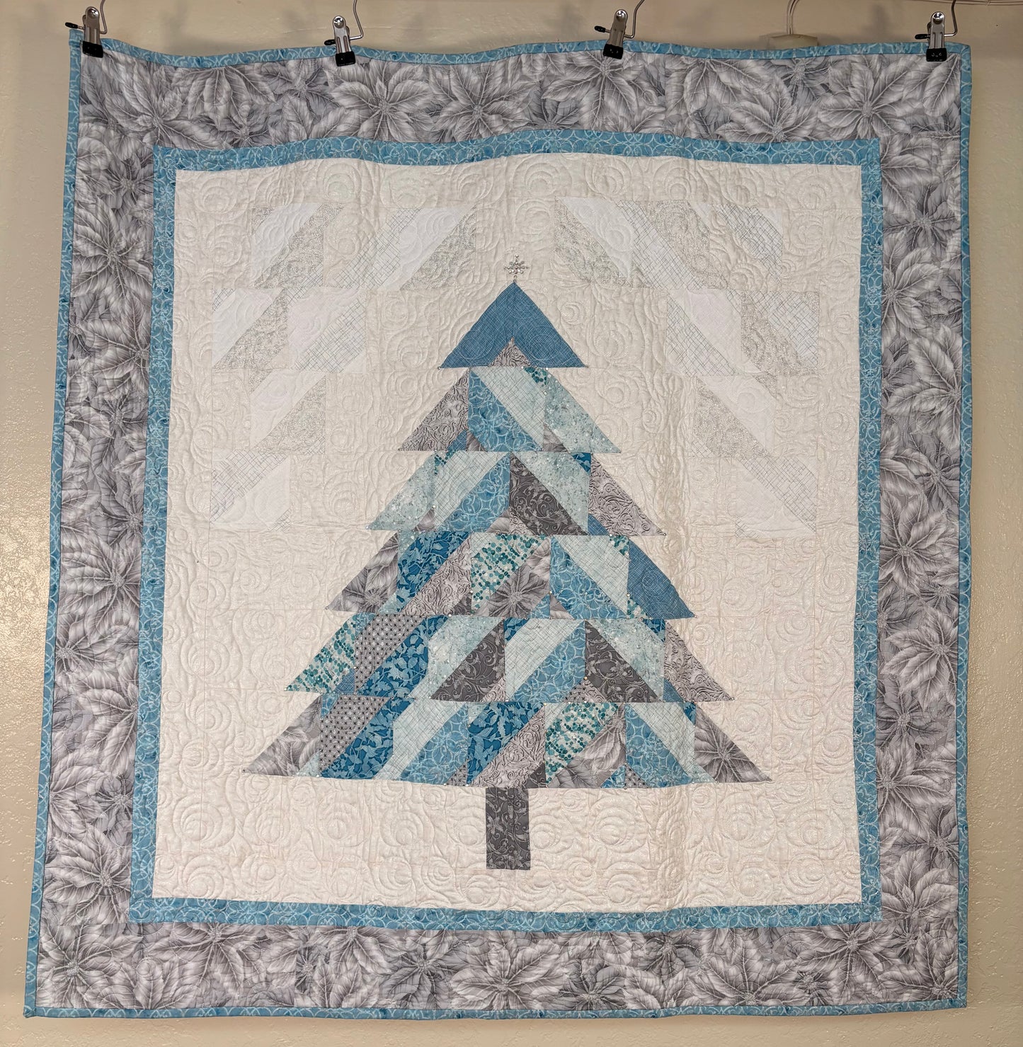 Sample Quilt - STRIP TUBE TANNENBAUM by Cozy Quilt Designs